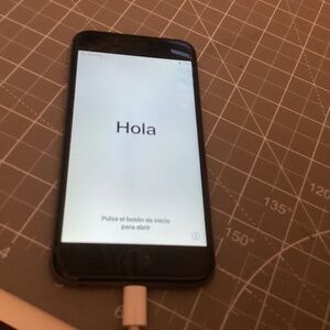 iPhone 6 (used in working condition)